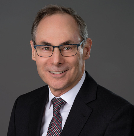 John Patrick Stewart,  Directeur général,Produits thérapeutiques