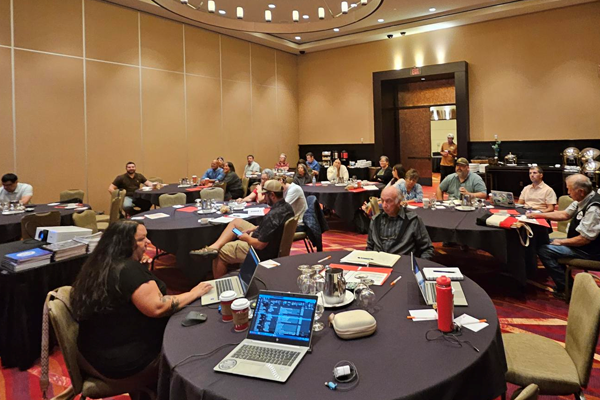 Members of the Keepers of the Circle and AnânauKatiget Tumingit Regional Inuit Women's Association Inc.