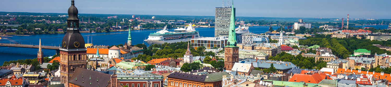 Une vue aérienne d’une ville en Lettonie