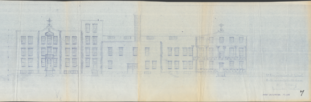 Deux dessins rectangulaires à l’encre bleue sur papier grisâtre avec des taches jaunes le long des plis. Le dessin du haut montre l’élévation extérieure d’une école, et le dessin inférieur montre les plans du sous-sol de la même école.