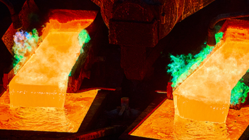 Cuivre fondu en cours de coulée pour la fabrication d’anodes.