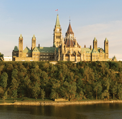L'arrière de l'édifice du Parlement canadien