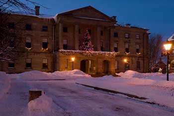 Christmas lights Charlottetown (Prince Edward Island): Left side of the Province House