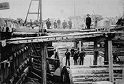 Construction du bassin no 4 - Canal de Lachine. Environ en 1877