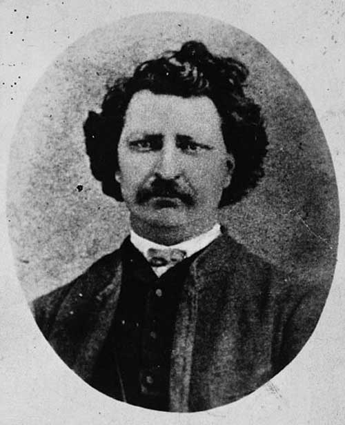Black and white photo of Louis Riel.