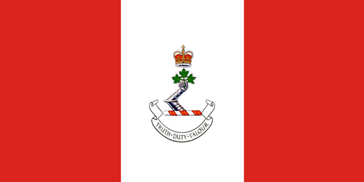 Le drapeau du Collège militaire royal à Kingston, en Ontario.