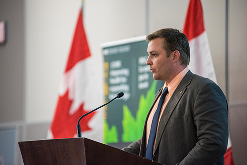 Photograph of Dr. Scott Leatherdale.