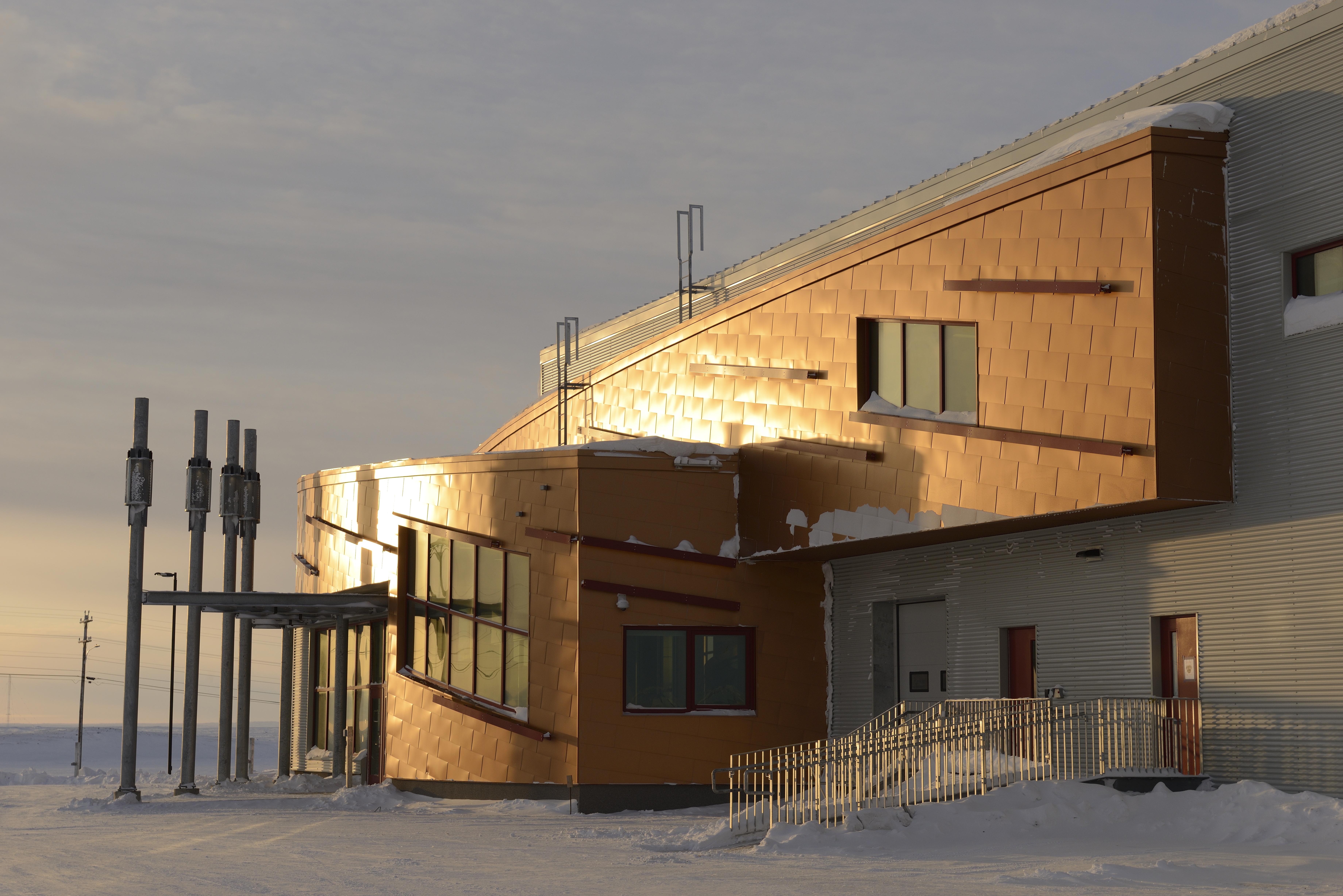 Photo – Side view of part of front of CHARS Main Research Building.