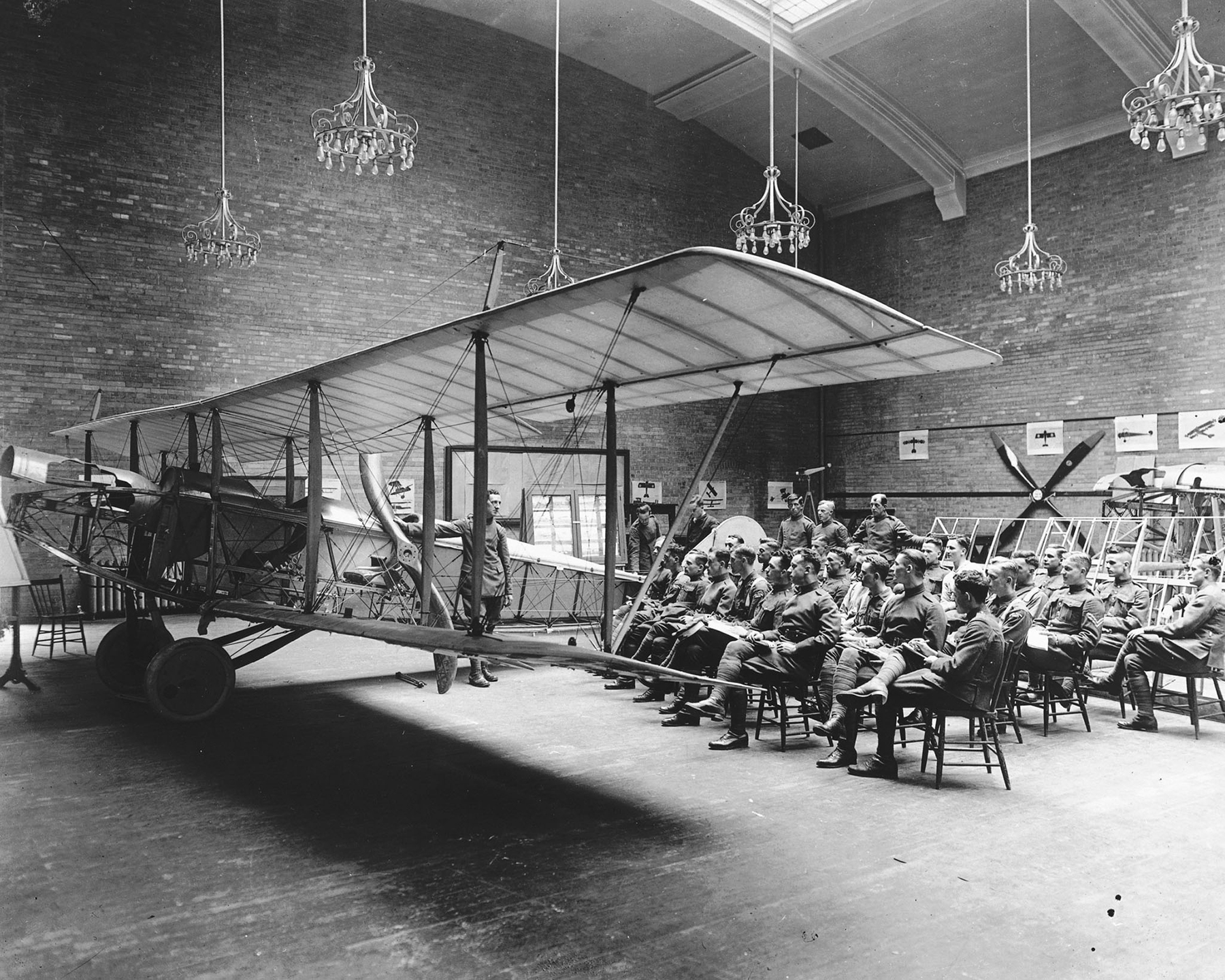 At the School of Aviation in Toronto, Ontario, Royal Flying Corps Canada students attend a lecture on aircraft rigging. DND Archives, RE-19062-40