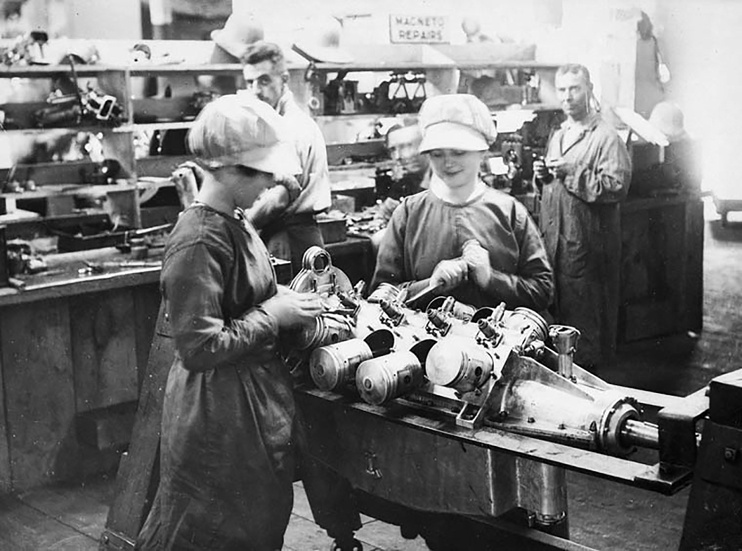 In the engine repair section at Camp Mohawk, a Royal Flying Corps Canada facility in Deseronto, Ontario, women overhaul a Curtiss OX-5, the engine that powered the Curtiss JN-4 “Canuck” trainer aircraft. PHOTO: DND Archives, PA-022784