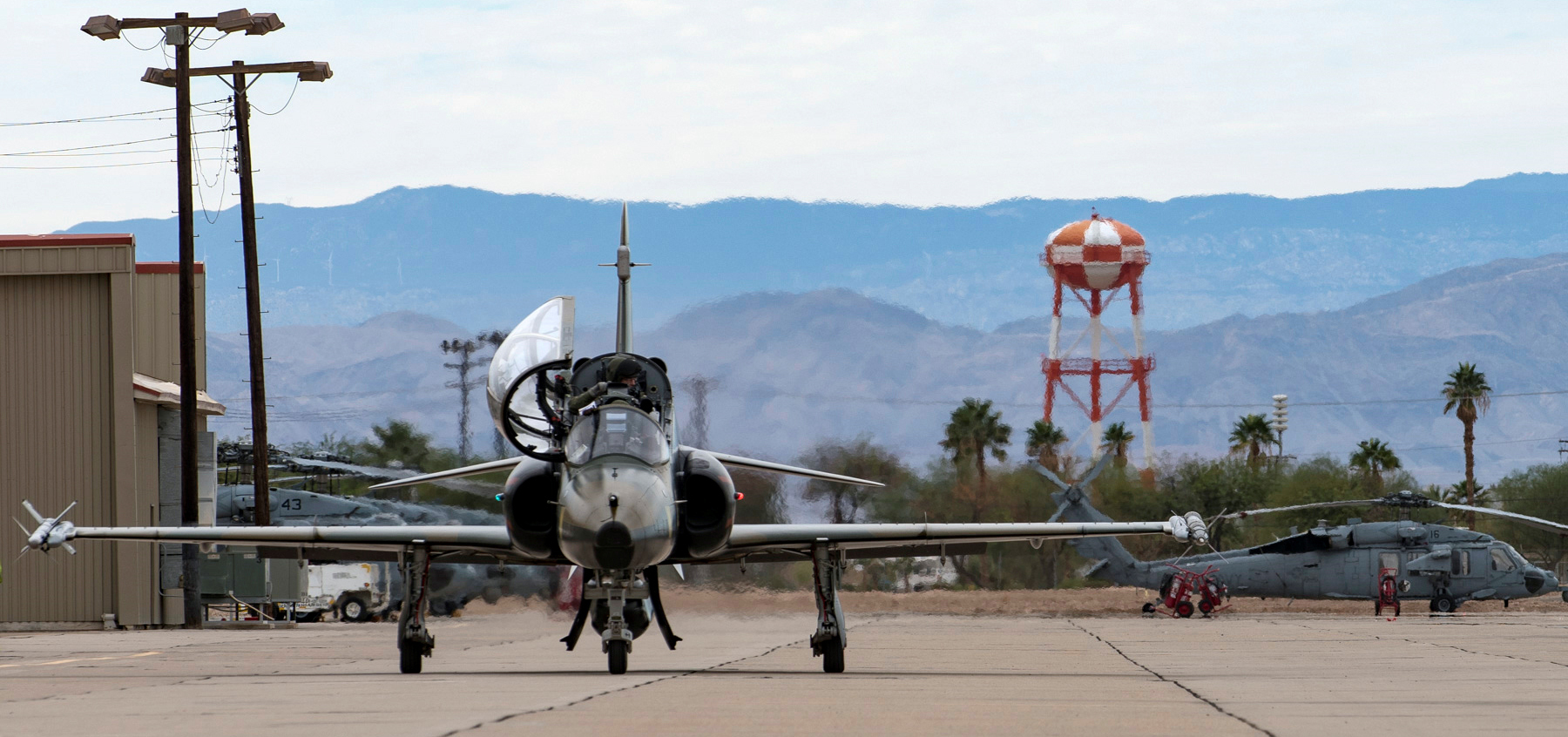 A Royal Canadian Air Force CT-155 Hawk aircraft taxis towards the runway for a flight at the Naval Air Facility in El Centro, California, on November 29, 2017, during Exercise Antler South. PHOTO: Ordinary Seaman Erica Seymour, CK02-2017-1043-012