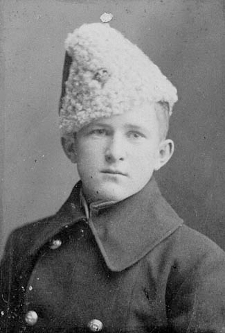 Billy Bishop, élève-officier au Collège militaire royal de Kingston, en Ontario, autour de 1914. PHOTO : Bibliothèque et Archives Canada