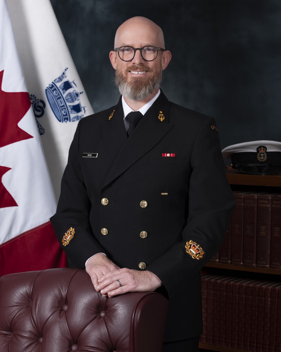 Lieutenant de vaisseau Ben Van Slyke, CD