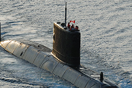 HMCS Windsor sails into Halifax after training exercises in 2006.