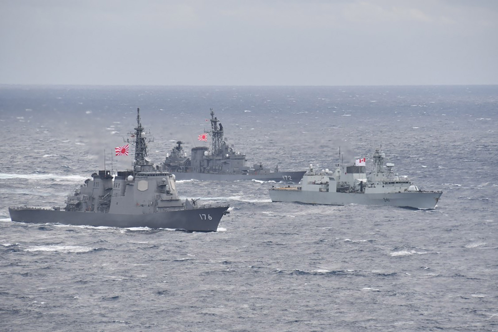 HMCS Ottawa, JMSDF Chokai and Shimakaze 