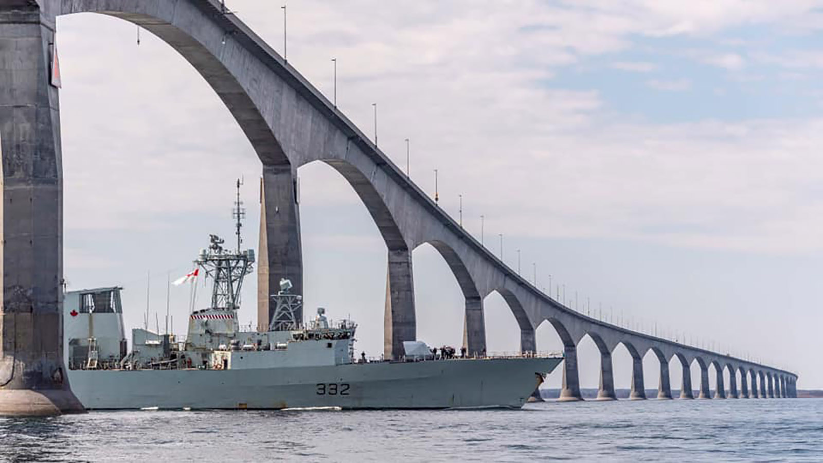 Slide - HMCS Ville de Québec 