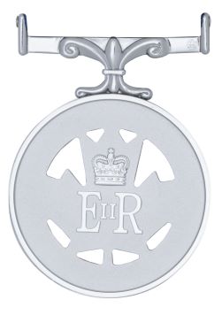 La Médaille pour services distingués des agents de la paix