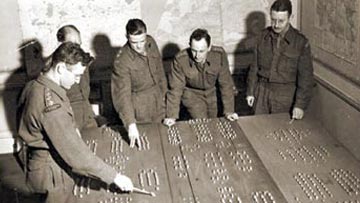Personnel des opérations de la 1re Brigade blindée de l'Armée canadienne à Rottingdean en Angleterre 1942-1943